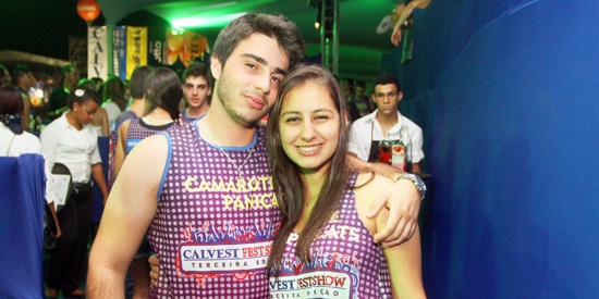 Henrique Engler e Letícia Reis em pose especial para as lentes da coluna no Calvest Fest Show